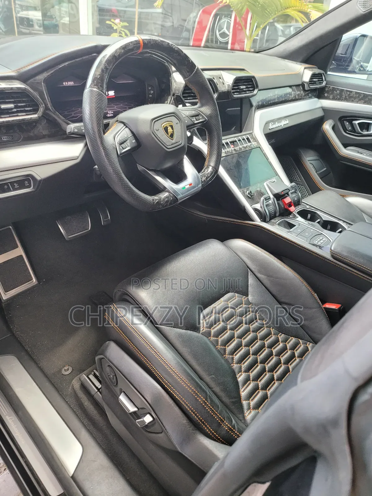 Lamborghini Urus Base 2019 Gray