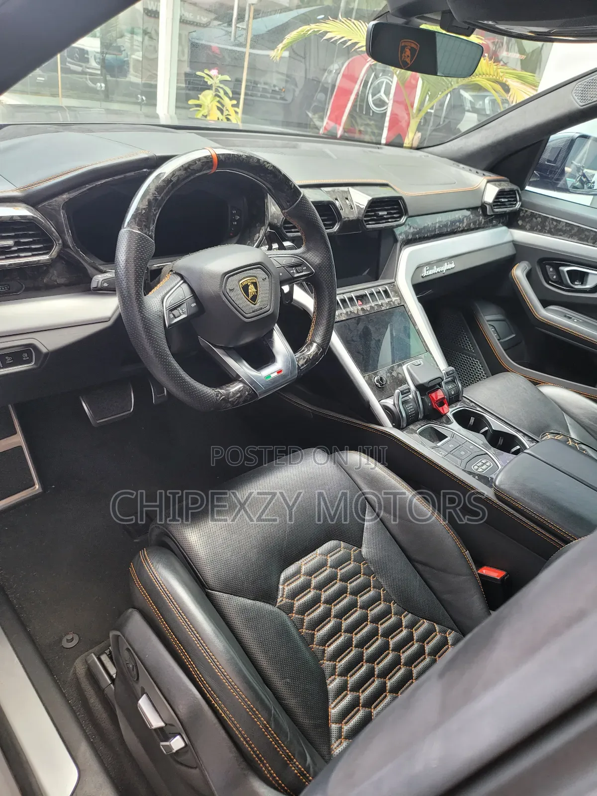 Lamborghini Urus Base 2019 Gray