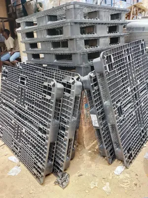 Quality Brand New Black Plastic Pallet 110*130cm