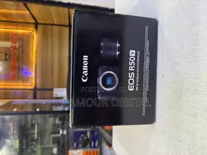 Canon Eos R50v With 14-30mm Lens