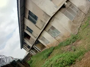 3bdrm Block of Flats in Akingbade, Alakia for sale