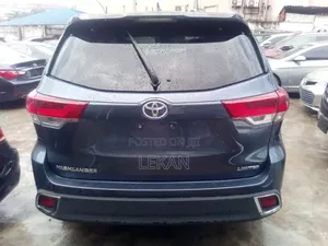 Toyota Highlander 2017 Blue