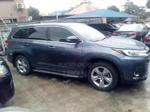 Toyota Highlander 2017 Blue