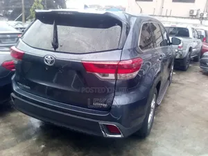 Toyota Highlander 2017 Blue