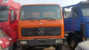 Mercedes Benz Tipper With Auxiliary 10 Tyres