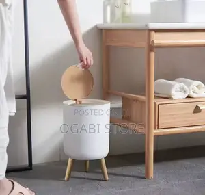 Creative Covered Trash Can