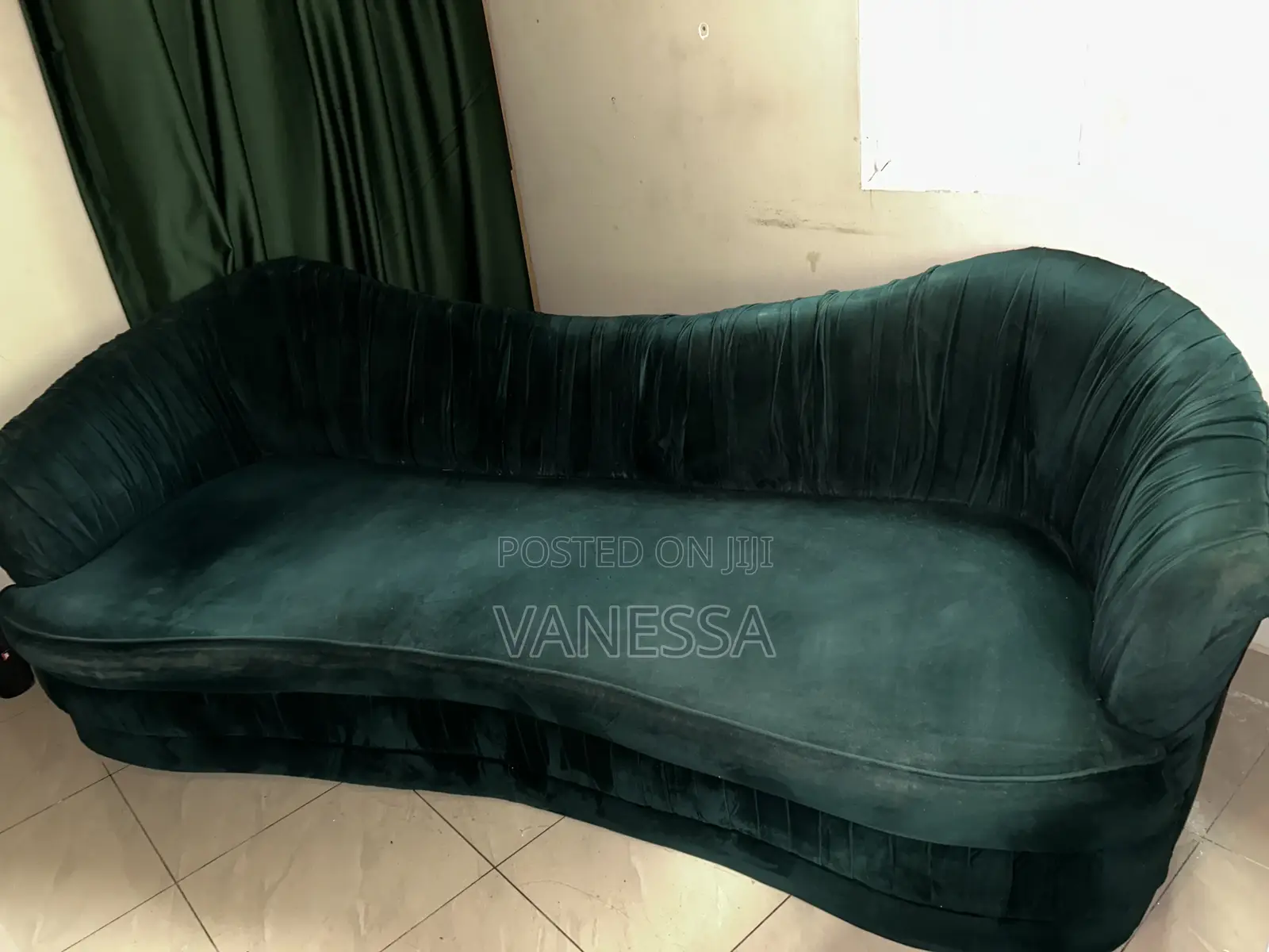 4 Seater Indoor Couch