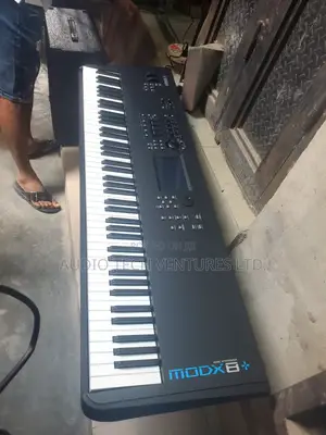 Yamaha Modx8 Plus +