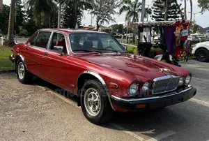 Jaguar XJ 1996 Red