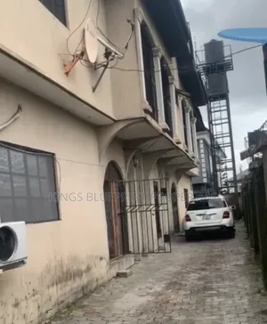 3bdrm Block of Flats in Ubeji, Warri for sale
