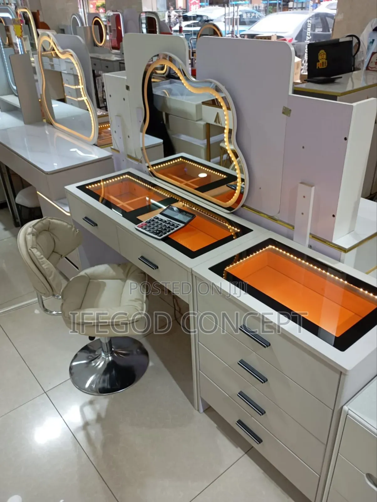 Vanity Dresser Set