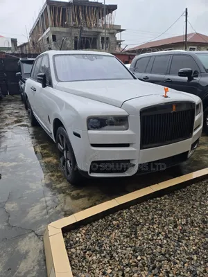 New Rolls-Royce Cullinan Black Badge 2024 White
