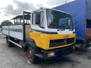 Mercedes Benz Truck 814 2002 Model Foreign Used