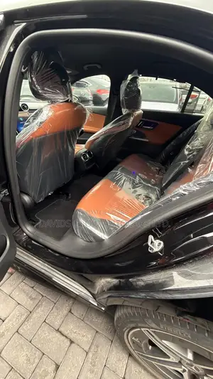 Mercedes-Benz C300 2021 Black