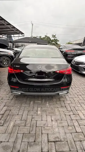 Mercedes-Benz C300 2021 Black
