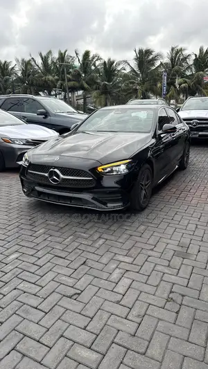 Mercedes-Benz C300 2021 Black