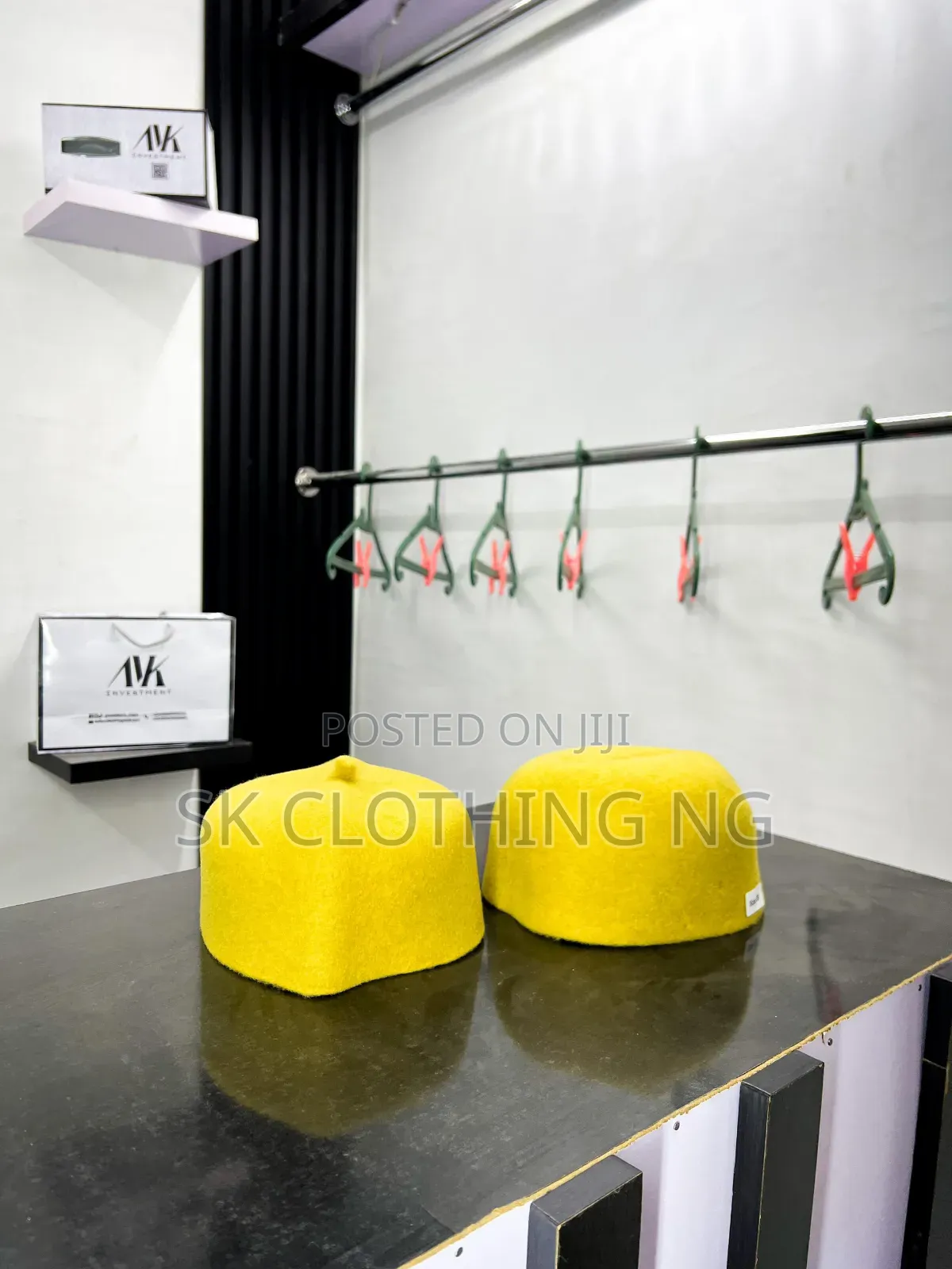 Short Tonak Caps