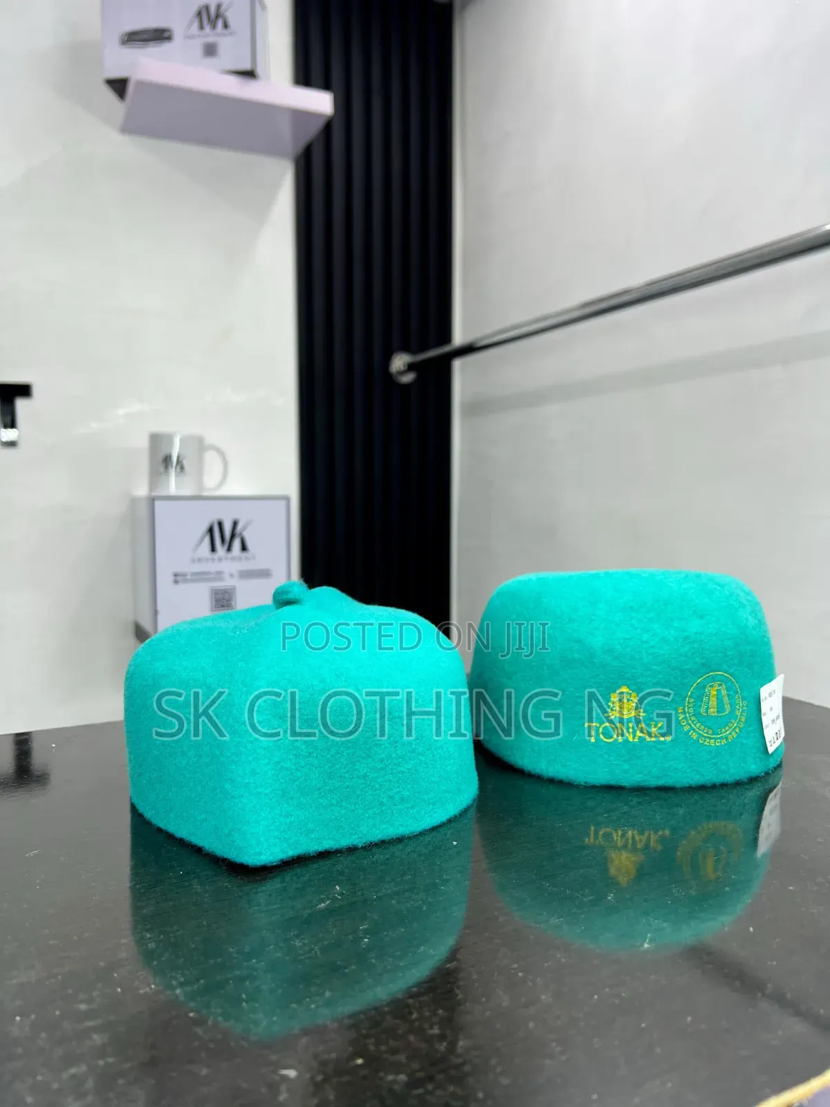 Short Tonak Caps