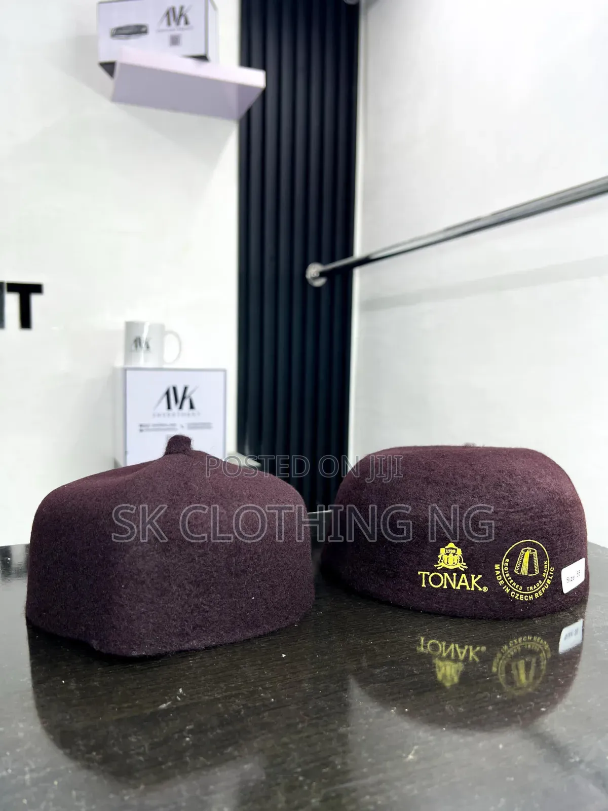 Short Tonak Caps