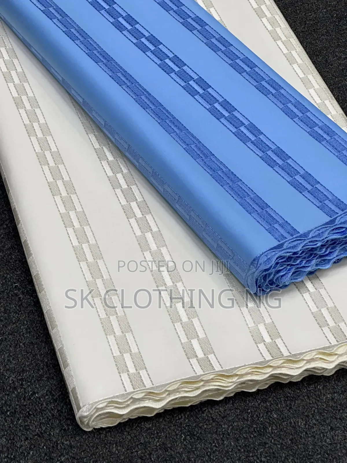 Men Lace Available in Colours
