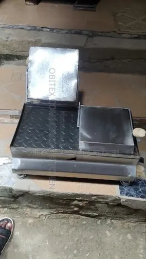 Local Fabricated Gas Shawarmer Toaster Grill Double Plates