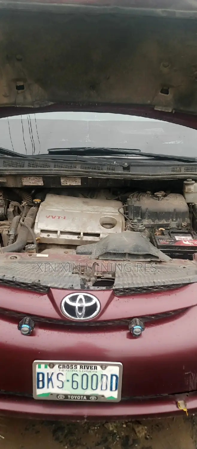 Toyota Previa 2006 Red