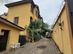 4bdrm Duplex in Lekki Phase 1 for rent