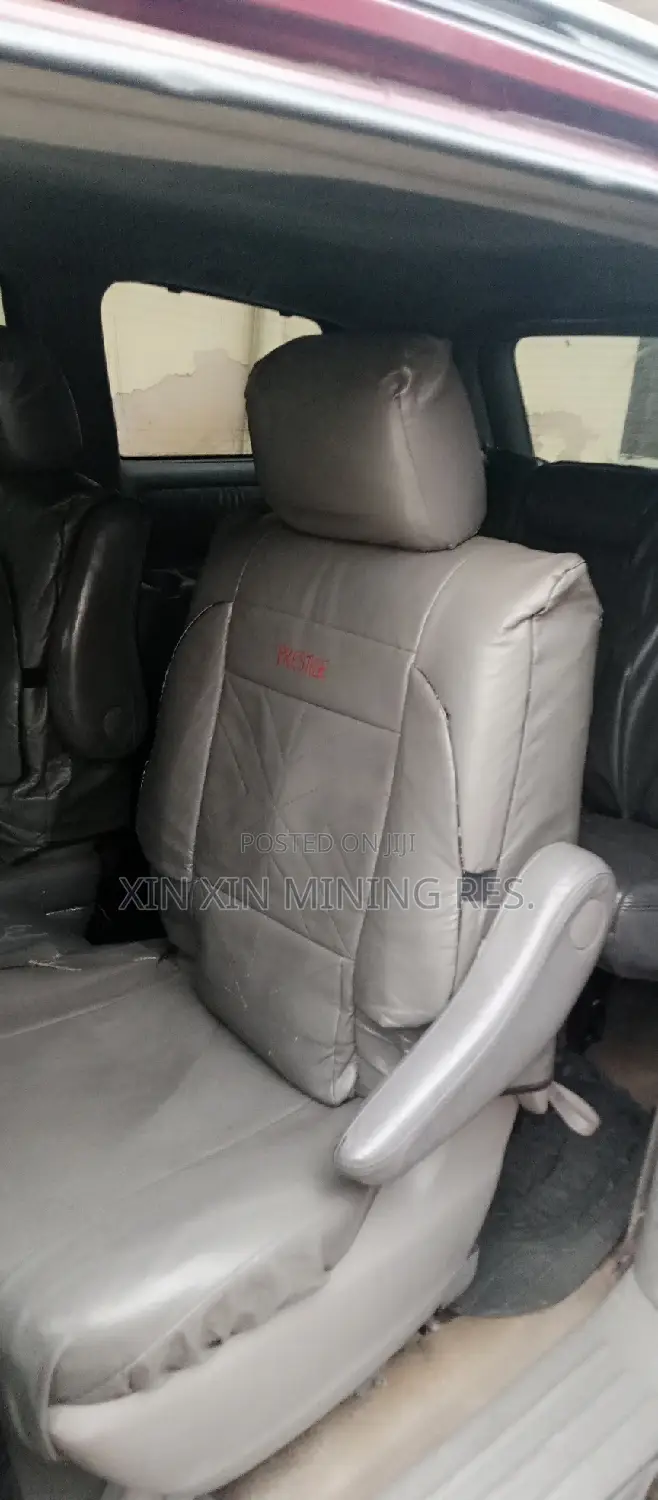 Toyota Previa 2006 Red