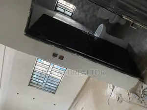 3bdrm Block of Flats in Roadsafety Estate, Owerri for rent