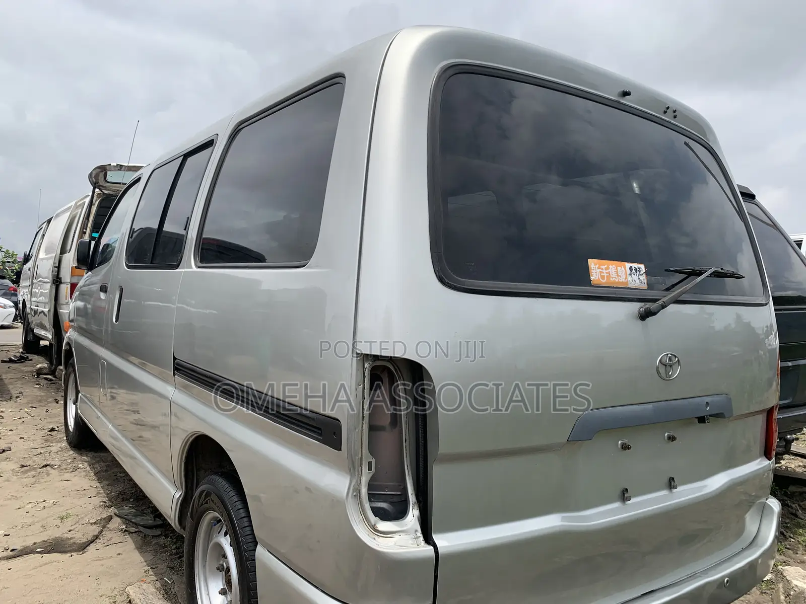 Toyota HiAce 2004 Silver