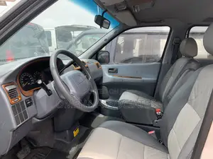 Toyota HiAce 2004 Silver