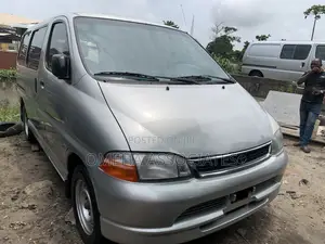 Toyota HiAce 2004 Silver