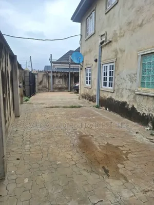 5bdrm Duplex in Makogi Estate, Berger for rent