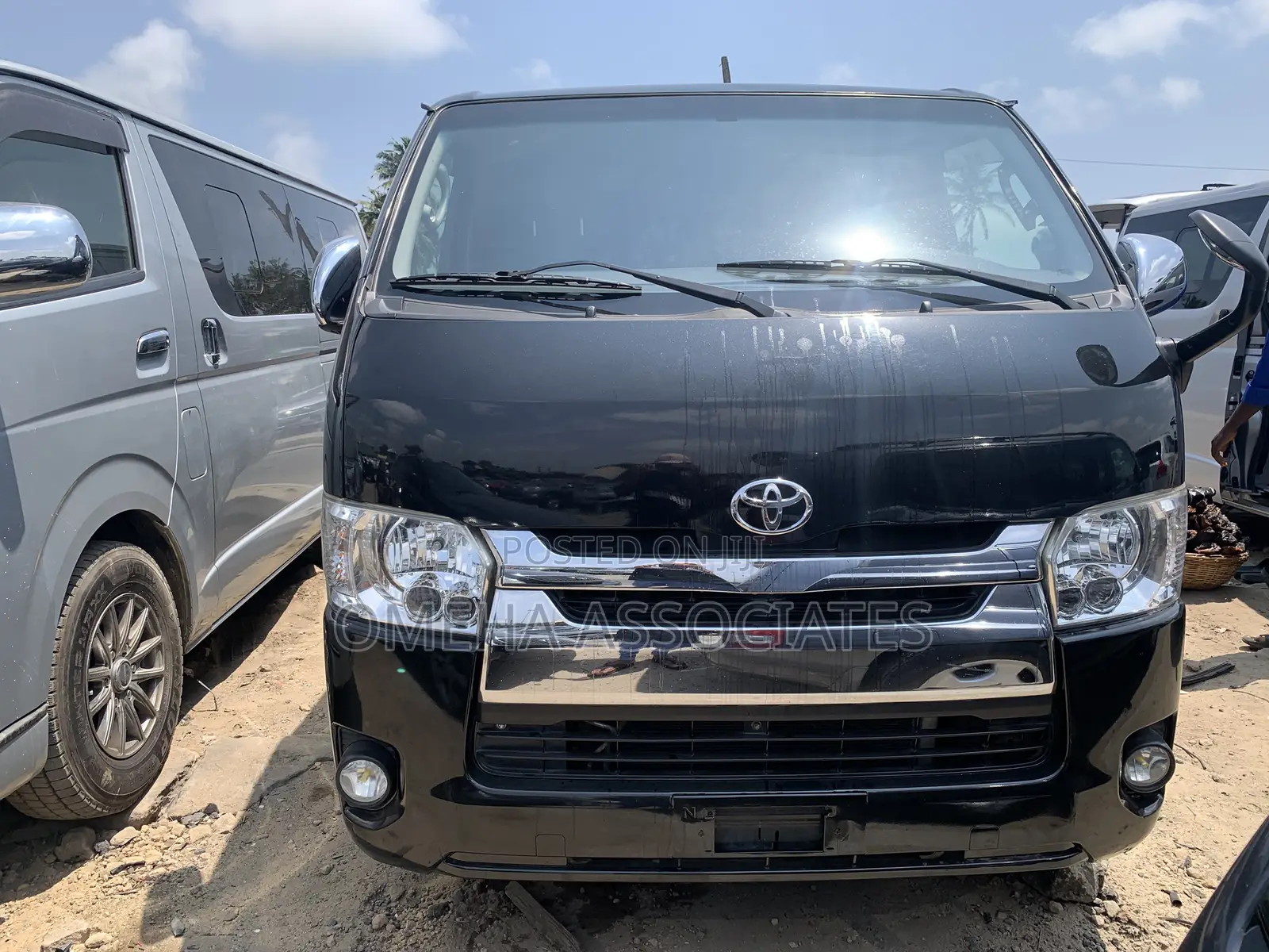Toyota HiAce 2015 Black