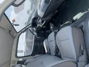 Toyota HiAce 1998 White