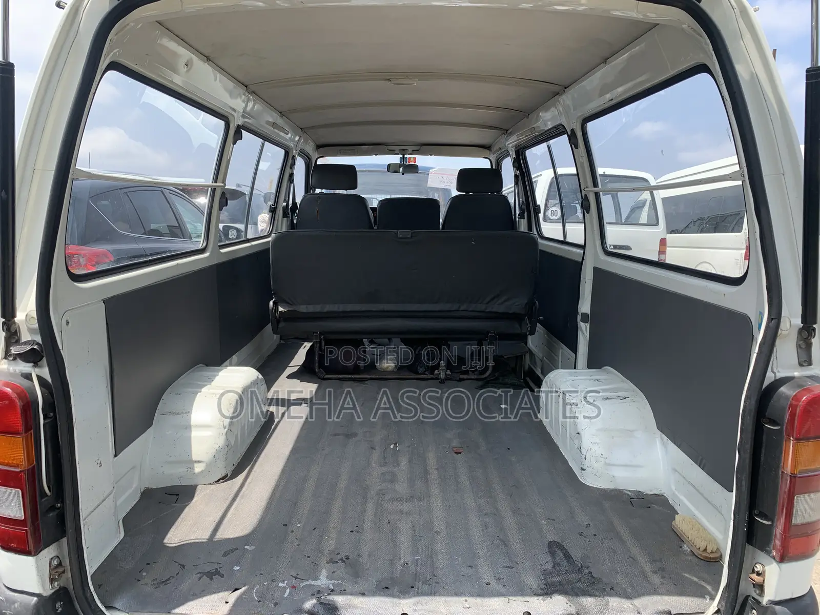 Toyota HiAce 1998 White