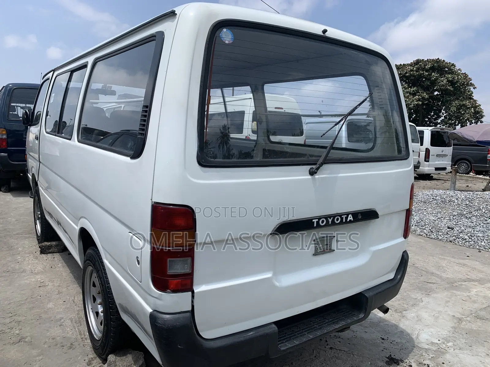 Toyota HiAce 1998 White