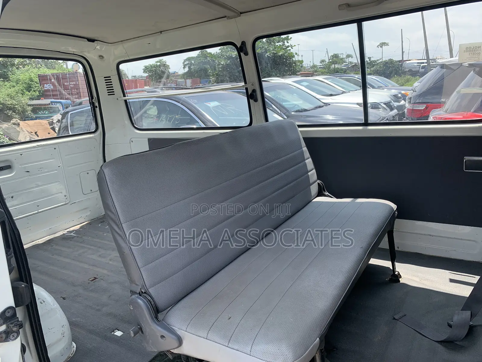 Toyota HiAce 1998 White