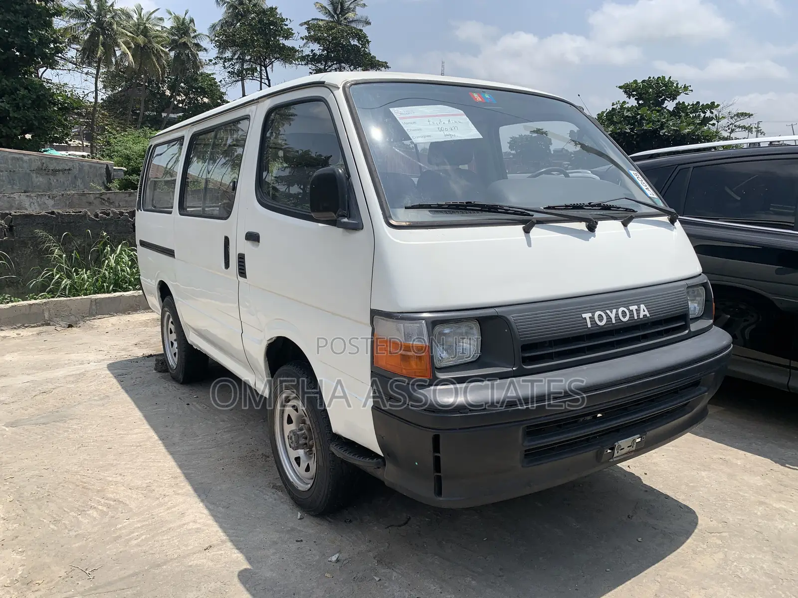 Toyota HiAce 1998 White