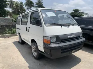 Toyota HiAce 1998 White