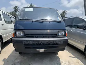 Toyota HiAce 1999 Blue