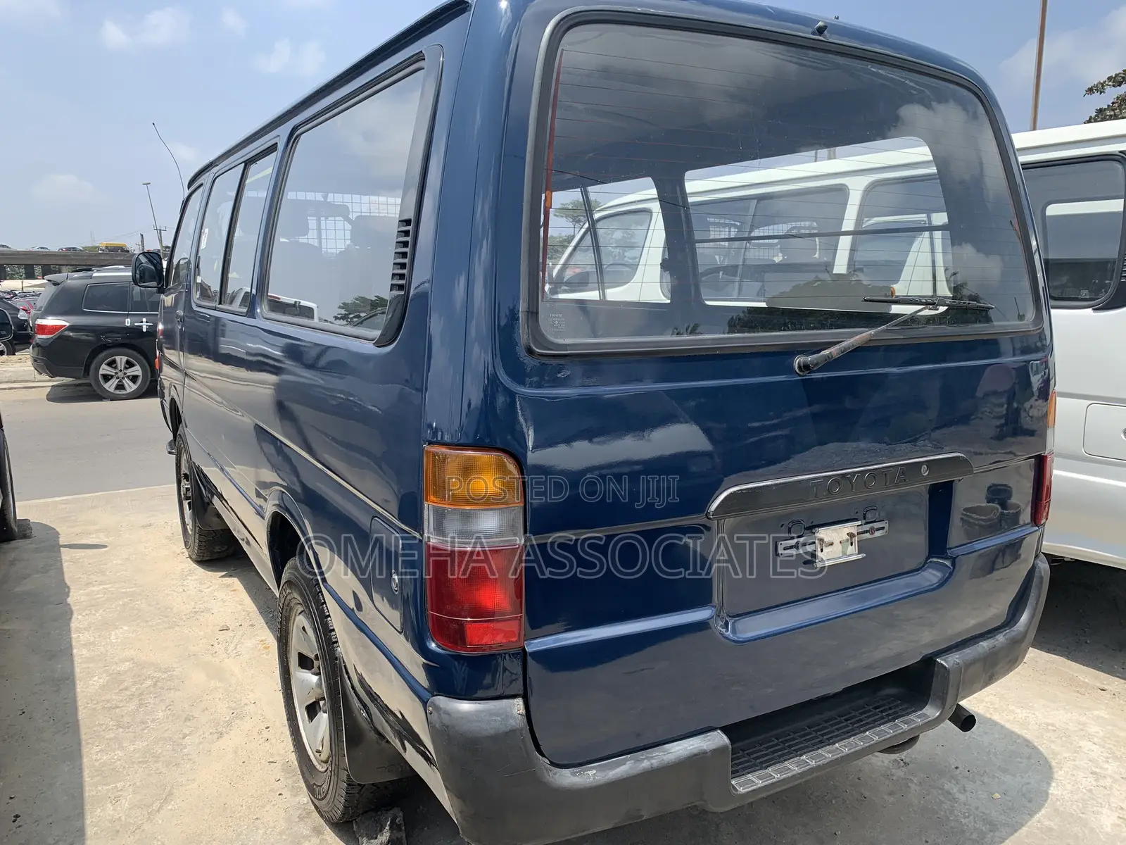 Toyota HiAce 1999 Blue