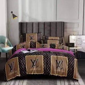 Duvet And Bedspread