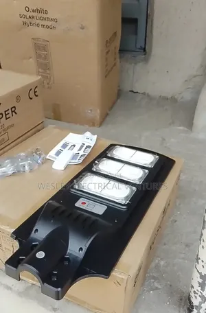400w 6 Eyes Solar Street Light
