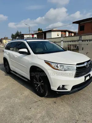 Toyota Highlander XLE V6 4x2 (3.5L 6cyl 6A) 2016 White