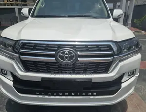 Toyota Land Cruiser 4.0 V6 GXR 2018 White