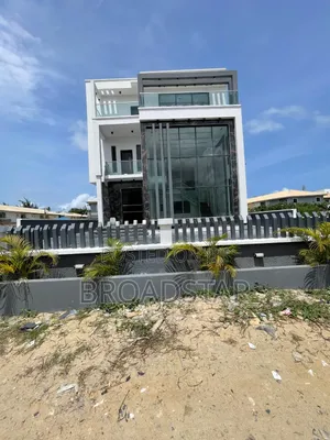 Furnished 5bdrm Duplex in Ikota for sale