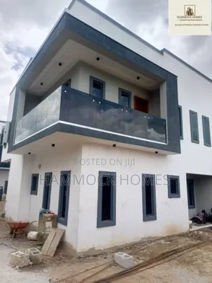 4bdrm Duplex in Jericho Gra for sale