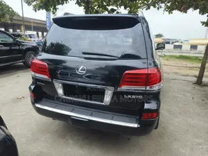 Lexus LX 570 AWD 2016 Black