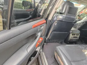Lexus LX 570 AWD 2016 Black